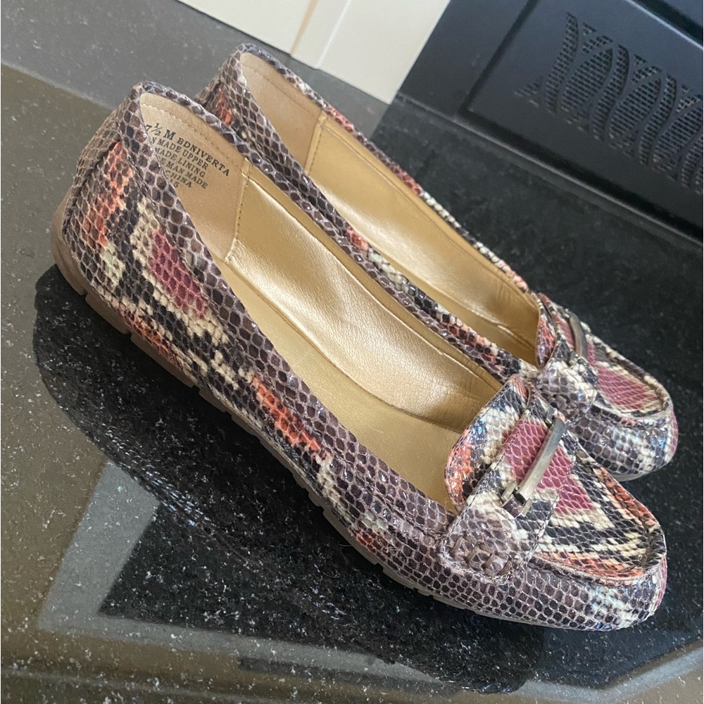 Bandolino Snake Loafers, Size 7 1/2